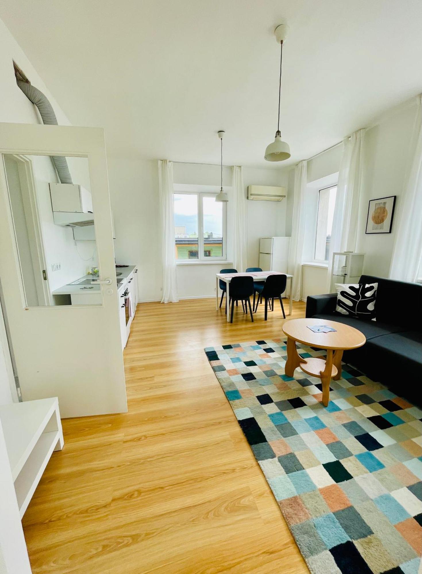 Endla Hostel Ja Apartamendid 합살루 외부 사진