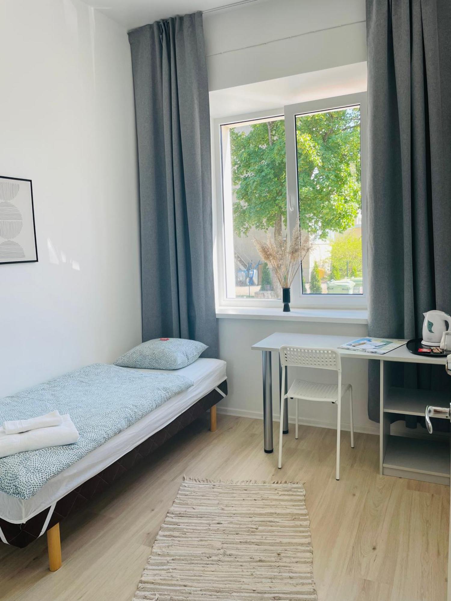 Endla Hostel Ja Apartamendid 합살루 외부 사진